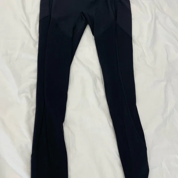 Lululemon tights - Picture 3 of 4